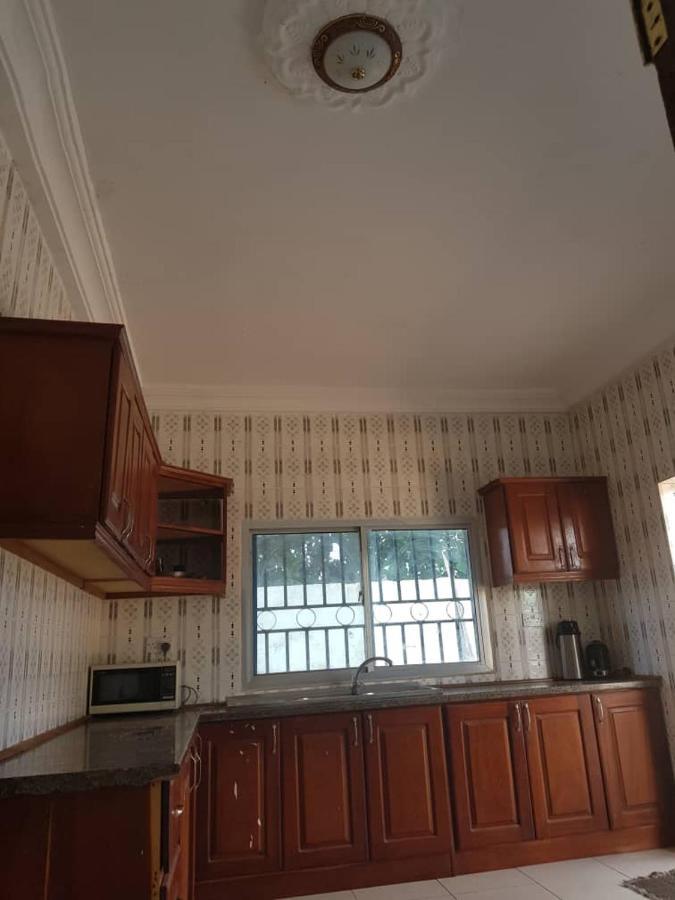 Touray Guest House Old Yundum Zewnętrze zdjęcie